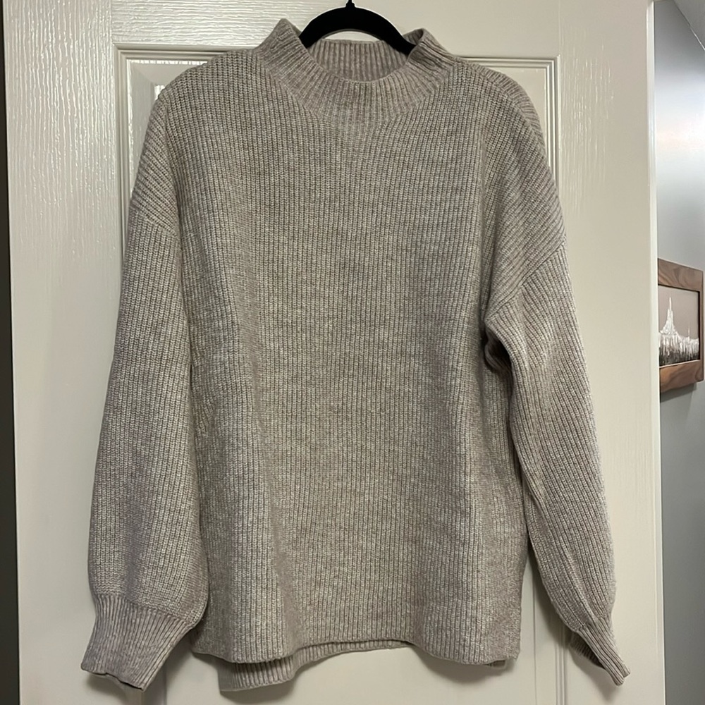 Oversized heavyweight knit sweater 🤍